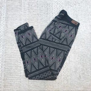 Levi's women's skinny jean size 32 legging printed